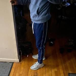 Meet your Posher, Skitts